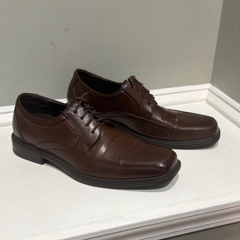 Robert David Men’s Brown Faux Leather Dress Shoes-size 8.5
